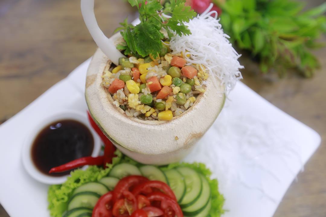 Cơm dừa là món ngon nhất định phải thử khi tới Bến Tre
