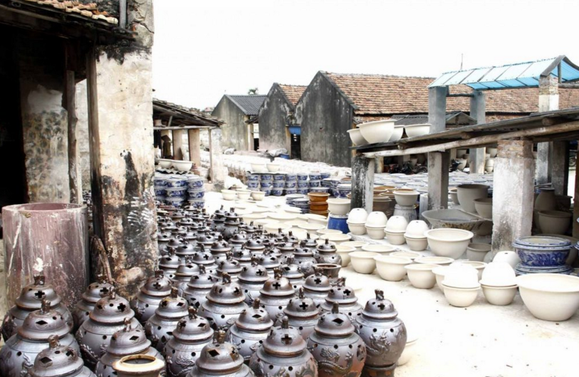 Làng gốm Hương Canh
